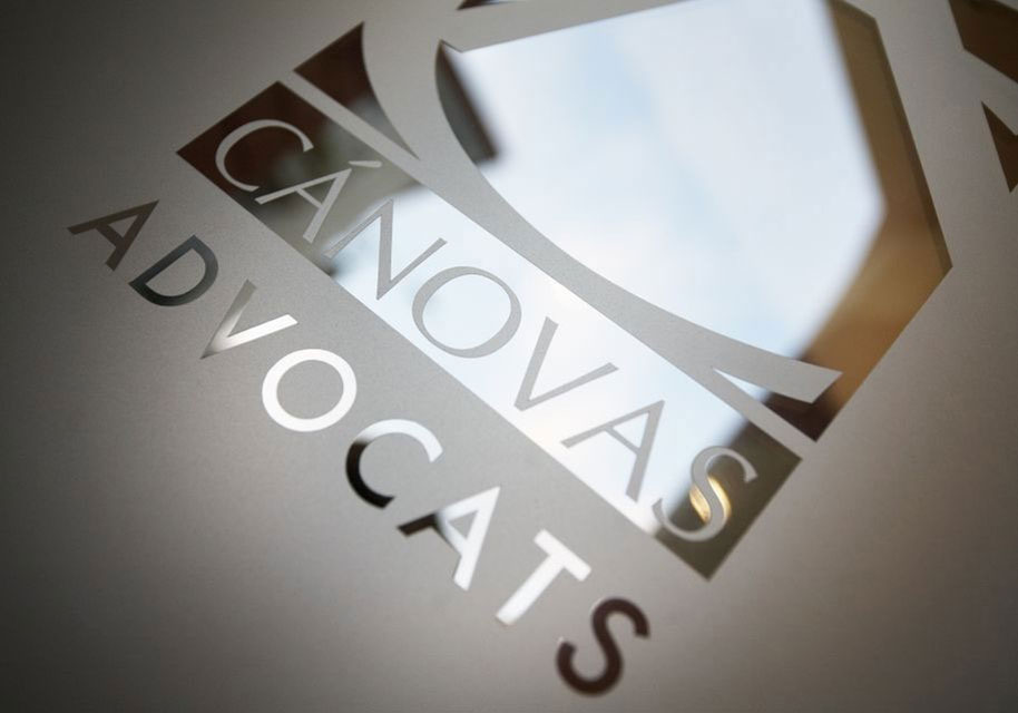 Logotipo de despacho de abogados especializado en herencias en Sabadell.